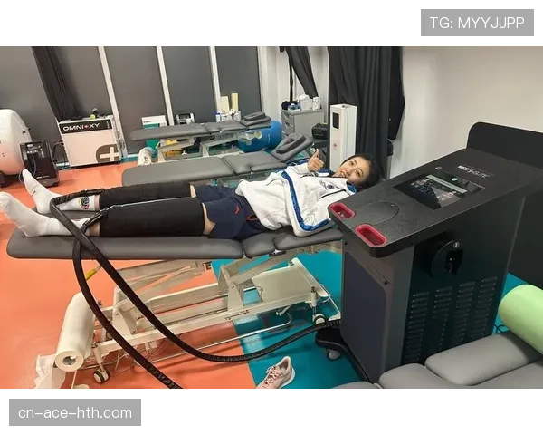 丁霞下完比赛还在发格调早午餐，活得像个隐形富婆